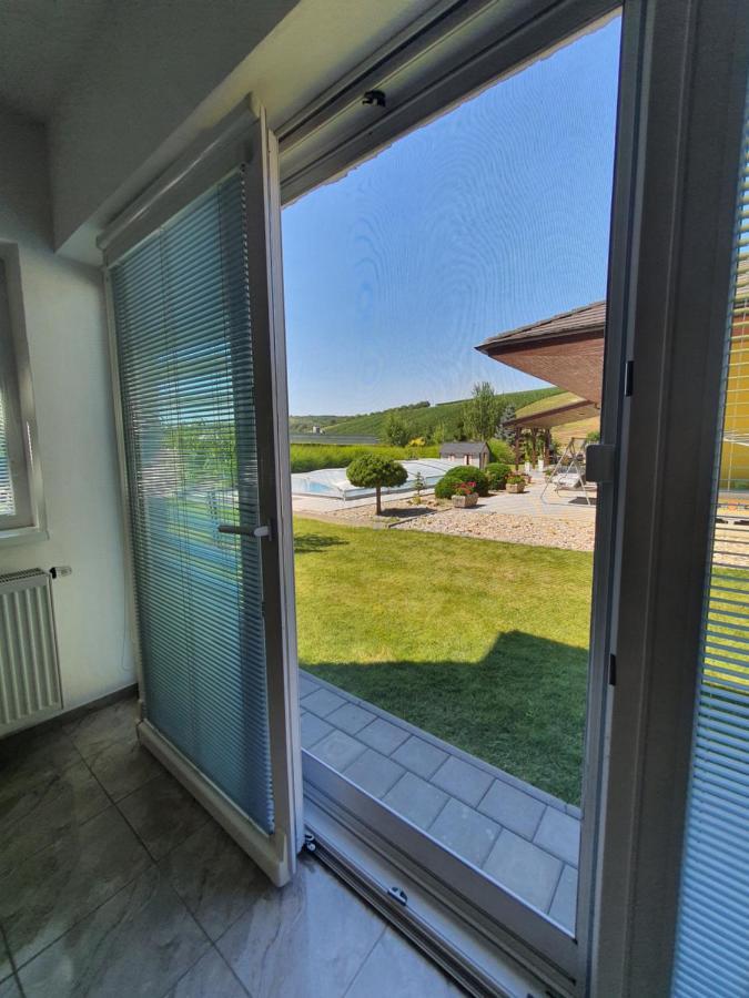 Apartman Kurdejov Hustopeče Eksteriør bilde