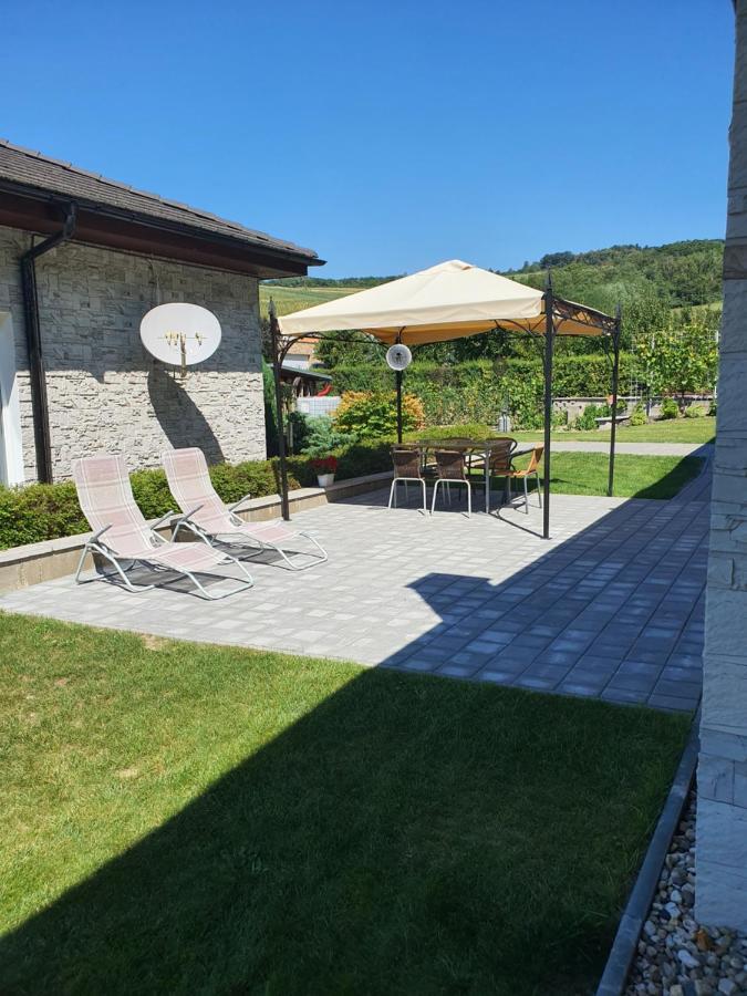 Apartman Kurdejov Hustopeče Eksteriør bilde